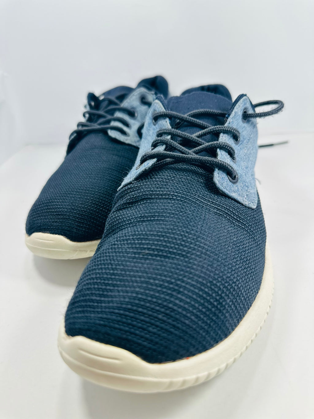 Unisex Casual Wearing Shoes