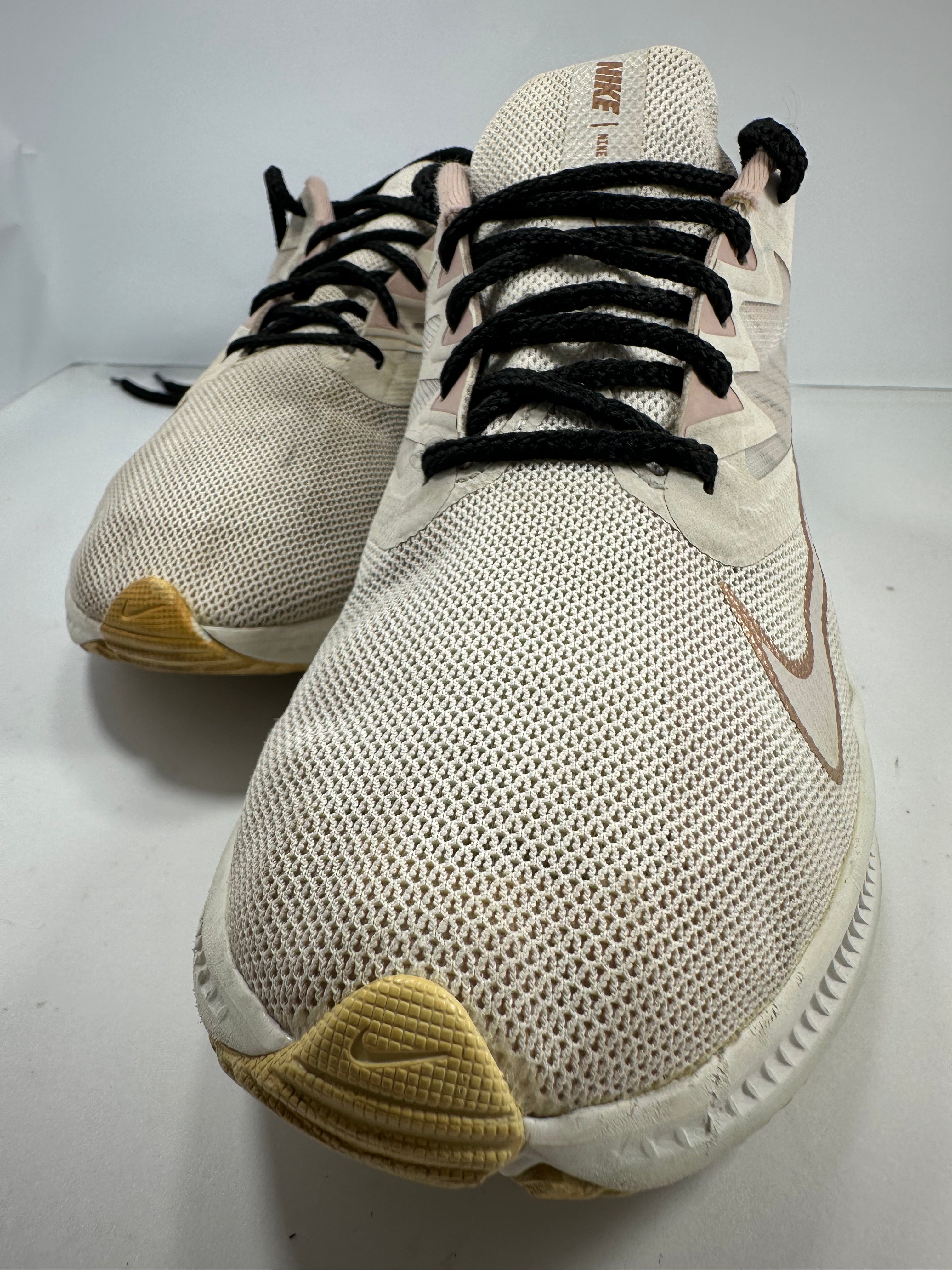 Nike Quest-3 Platinum