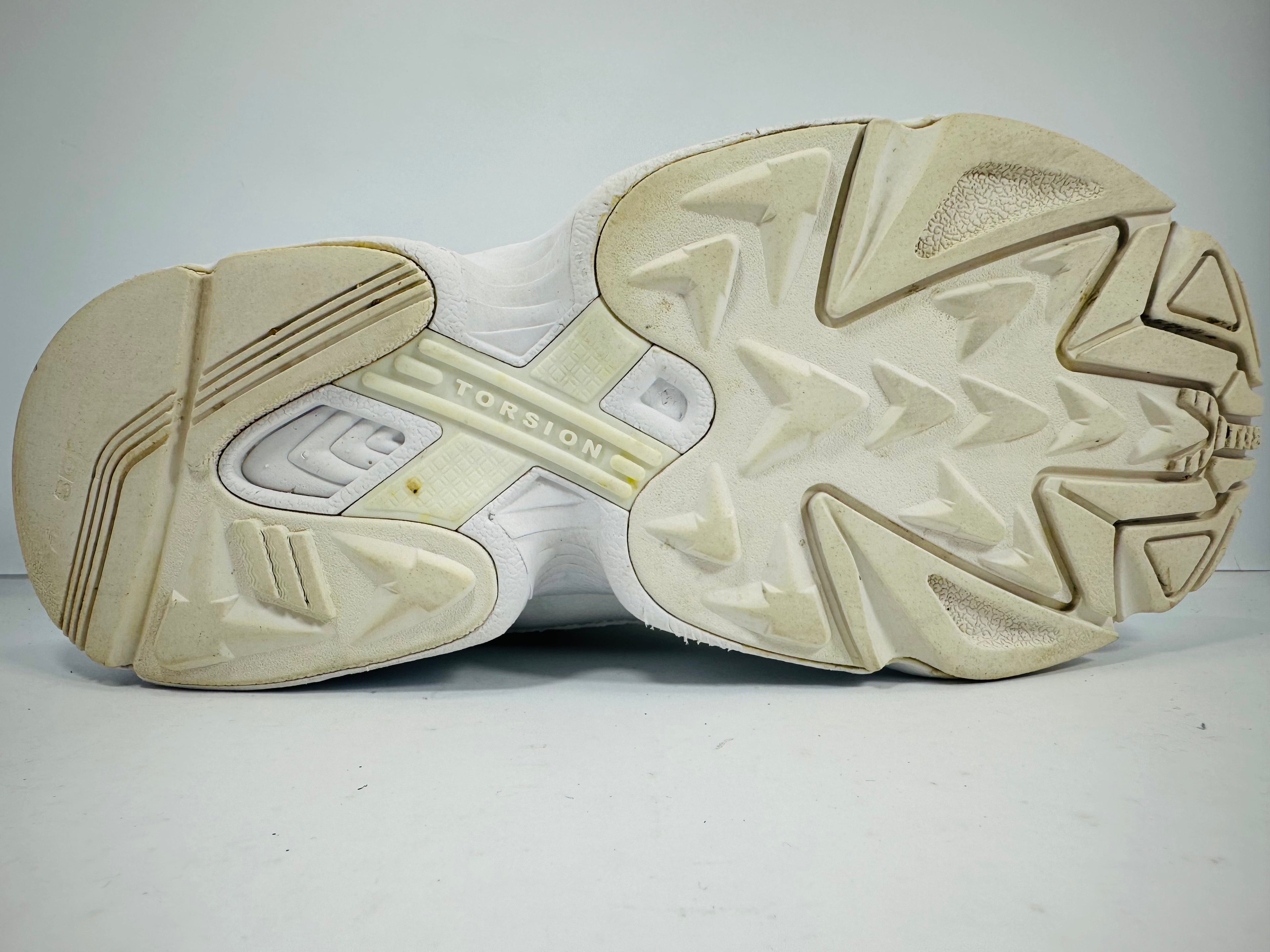 Adidas Falcon Sneakers